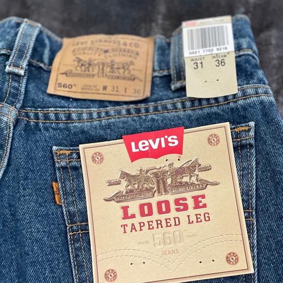 NWT 560 LEVI’S Comfort Fit Men’s Tapered Legs 31 x 36. - Picture 5 of 6